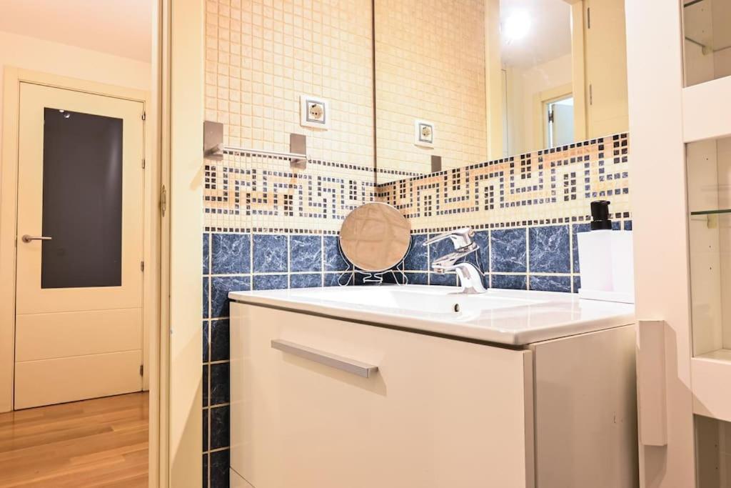Apartamento For Temporal Con Estilo Y Comodidad En Eros 14 *