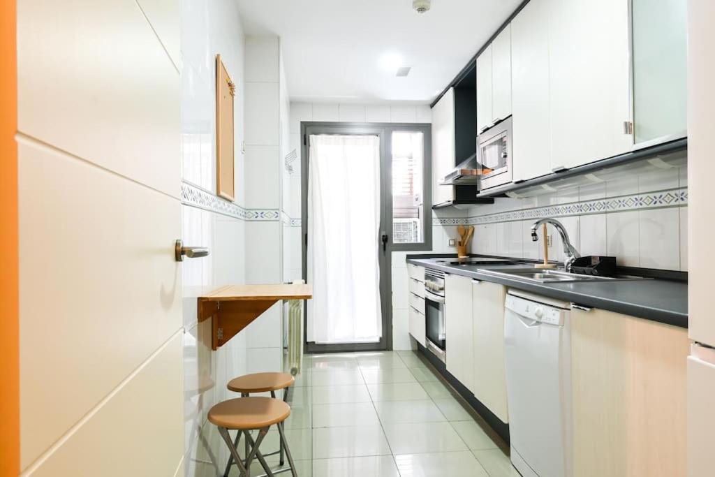 Apartamento For Temporal Con Estilo Y Comodidad En Eros 14